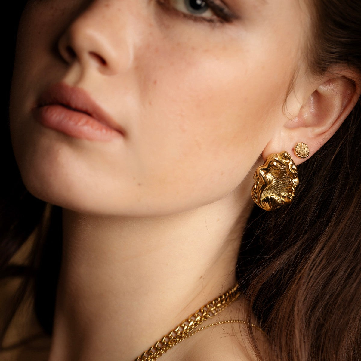 La Déesse Golden Earrings