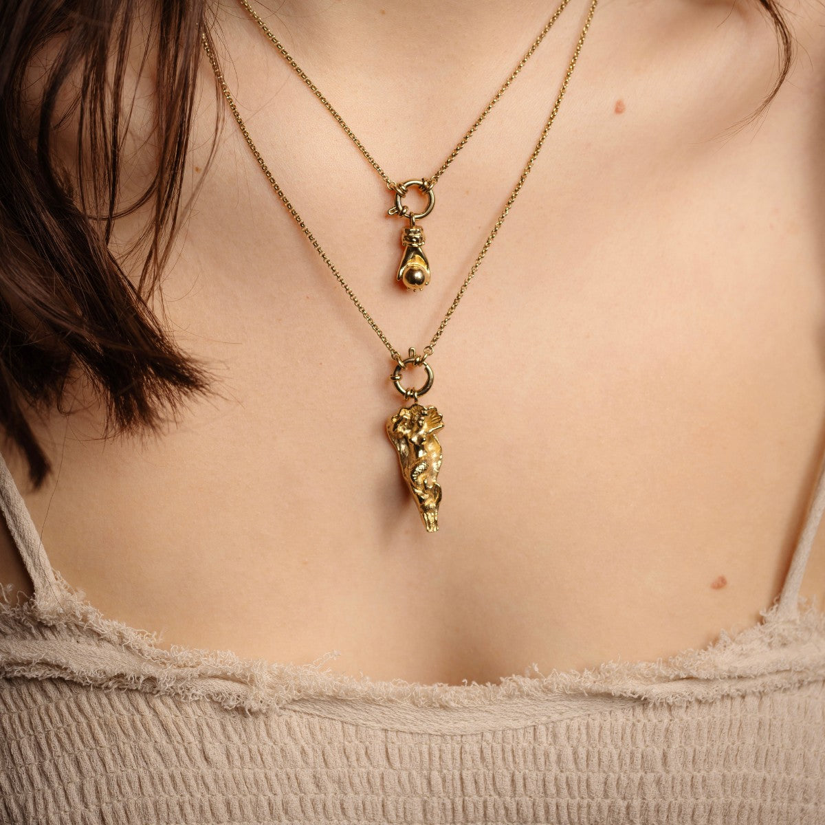 La Main Golden Necklace