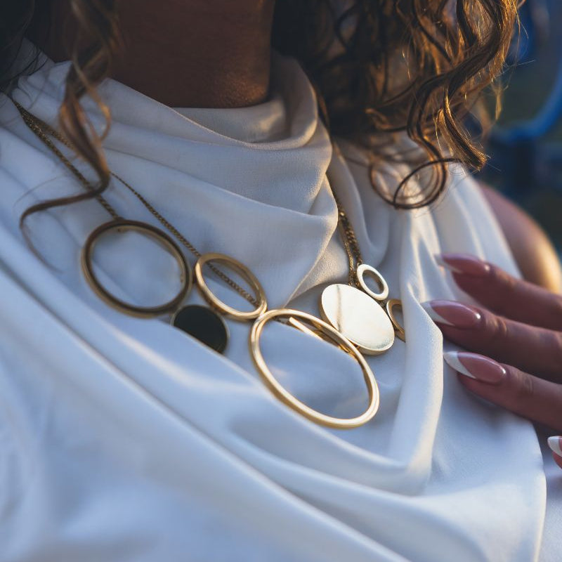 Luna Nova Golden Grand Necklace