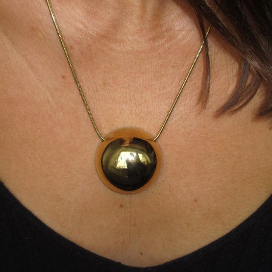 Uno Magna Golden Necklace