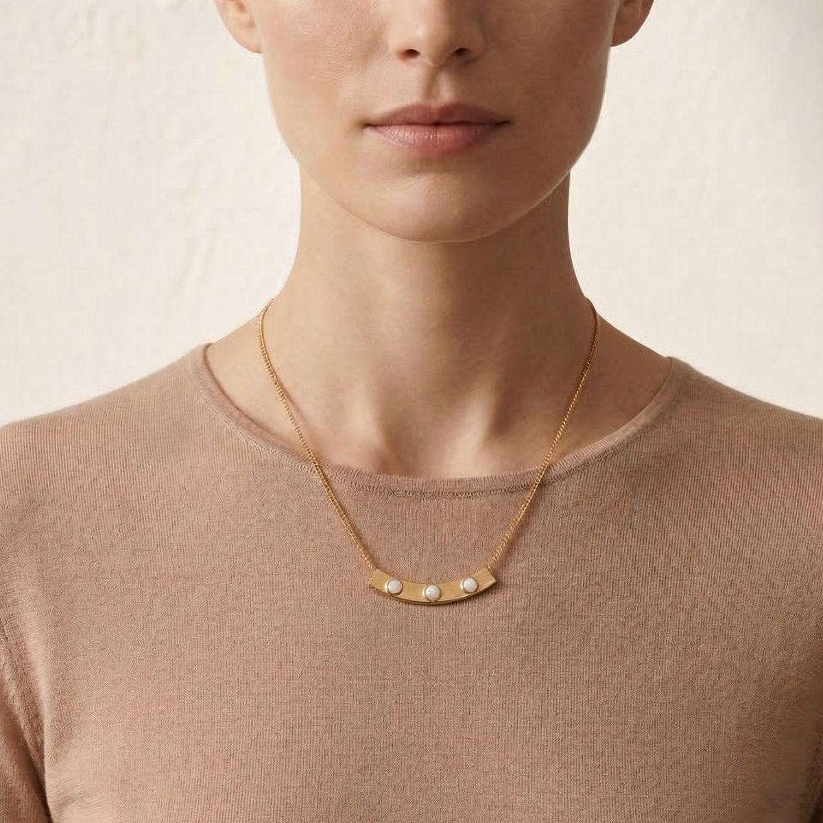 Modernista Golden Necklace