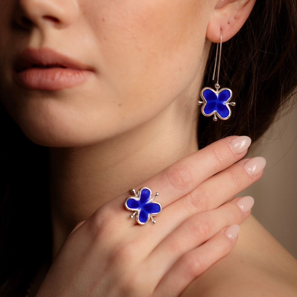 Mon Amie Flower Earrings